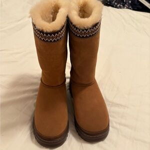 UGG Trailgazer Tall Boots Size 7 NEW Waterproof Winter Chestnut